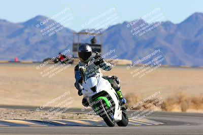 media/Jan-08-2022-SoCal Trackdays (Sat) [[1ec2777125]]/Turn 4 (1145am)/